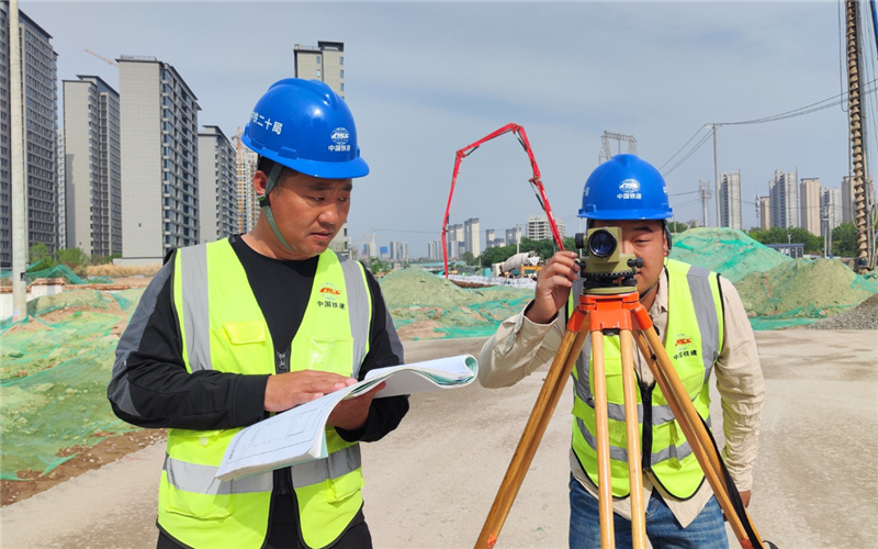 中鐵二十局市政公司 五一不打烊，市政工程項目建設忙